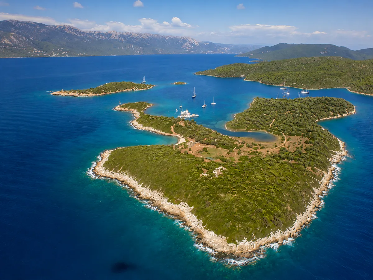 Cleopatra Island Boat Trip with Unlimited Soft Drinks & BBQ Lunch - Marmaris Excursion - EN